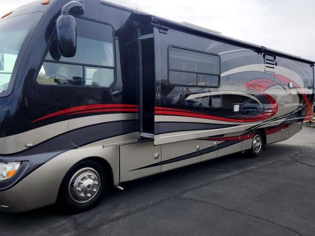 2012 Thor Serrano 33W