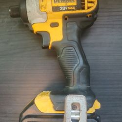 Dewalt 1/4" IMPACT DRIVER  with Battery