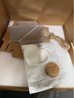 18 Set Heart Shaped Small Ceramic Bowls Wedding Favors for Guests Bulk 3.15 Inch White Mini Dipping Bowl Sauce Dish with Card Box for Bridal Shower Bi