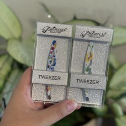 Eyebrow Tweezers 2 For $5