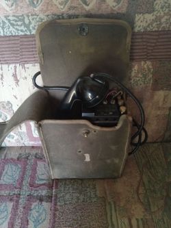 WW2 / KOREAN WAR ERA EE-8 , US ARMY FIELD TELEPHONE