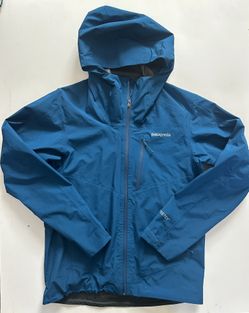 Patagonia Men's Calcite GORE-TEX Jacket in Balkan Blue