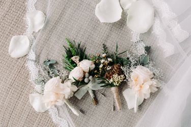 Wedding. Groom boutonniere/ family