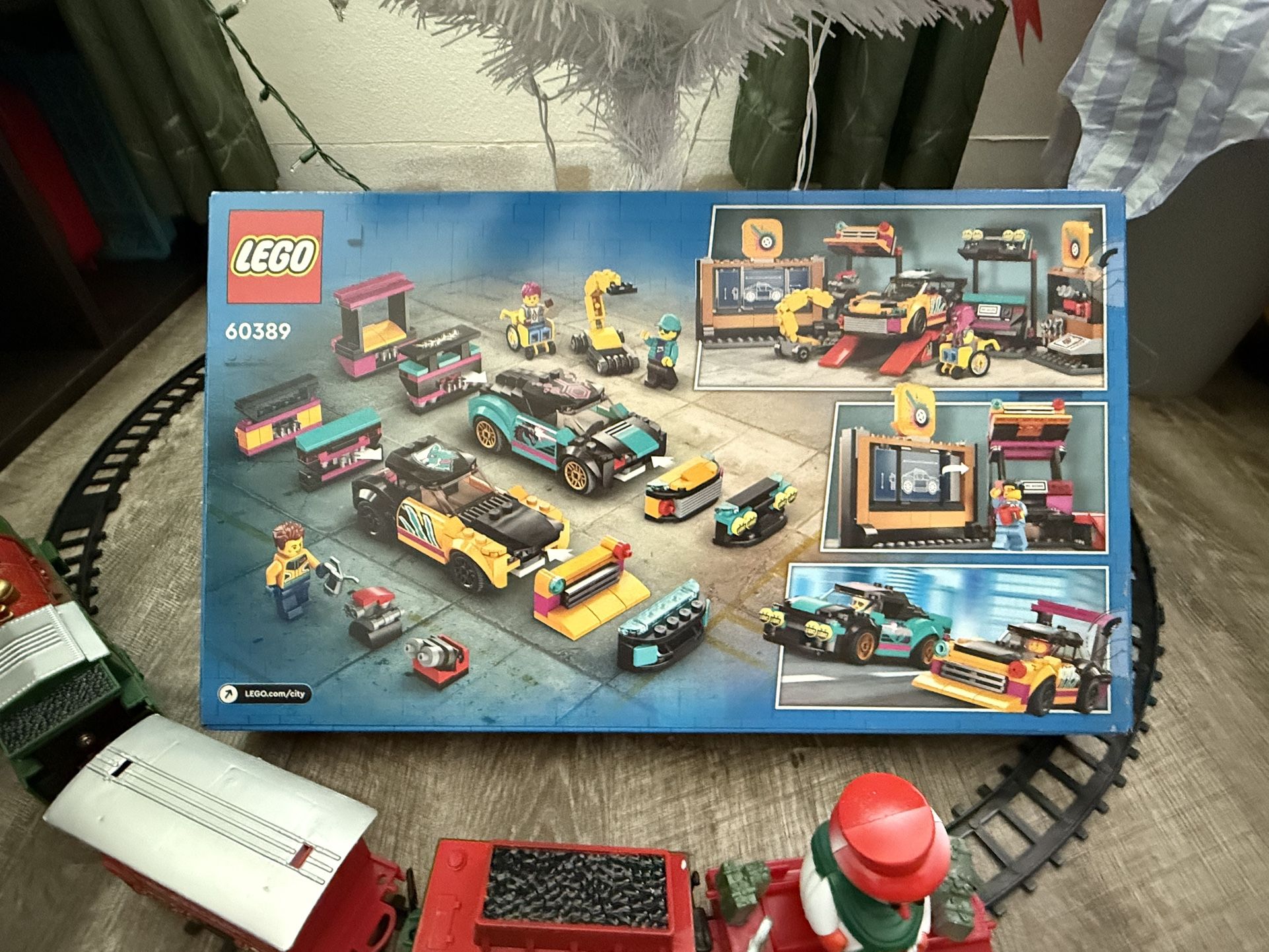  City 60389 Car Shop - New & Original Packaging