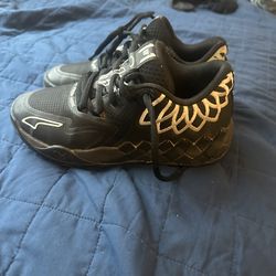 Kids shoes