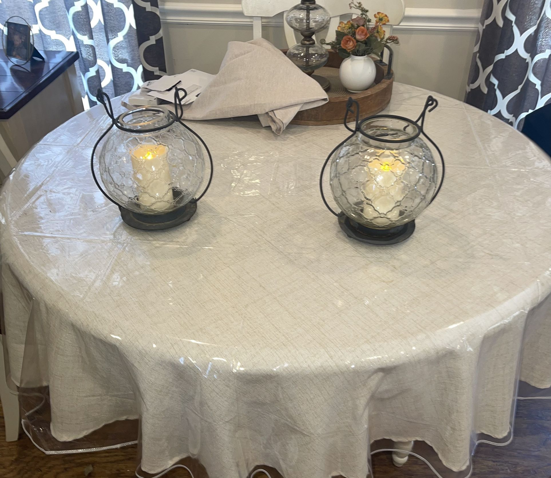 TWO BLACK ANTIQUE STYLE HANGING CANDLES LANTERNS COMES WITH LIGHT CANSLES