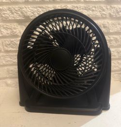 9" Black Table Fan New in condition Compact black table fan, perfect for home or office use.