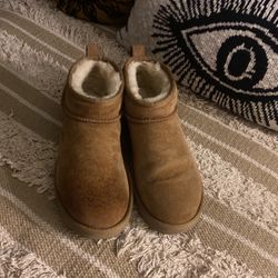 size 9 ugg 