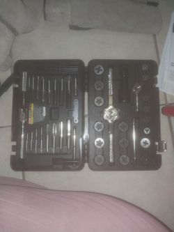 Professional tap & die set