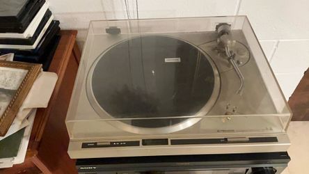 Pioneer PL300 turntable from 1970s