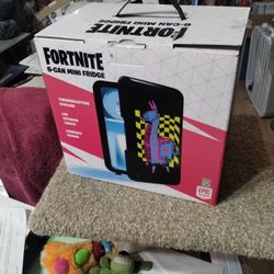 6 Can Mini Fridge Never Used Original Box