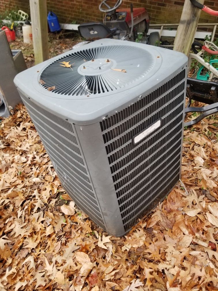 2.5 ton heatpump R22