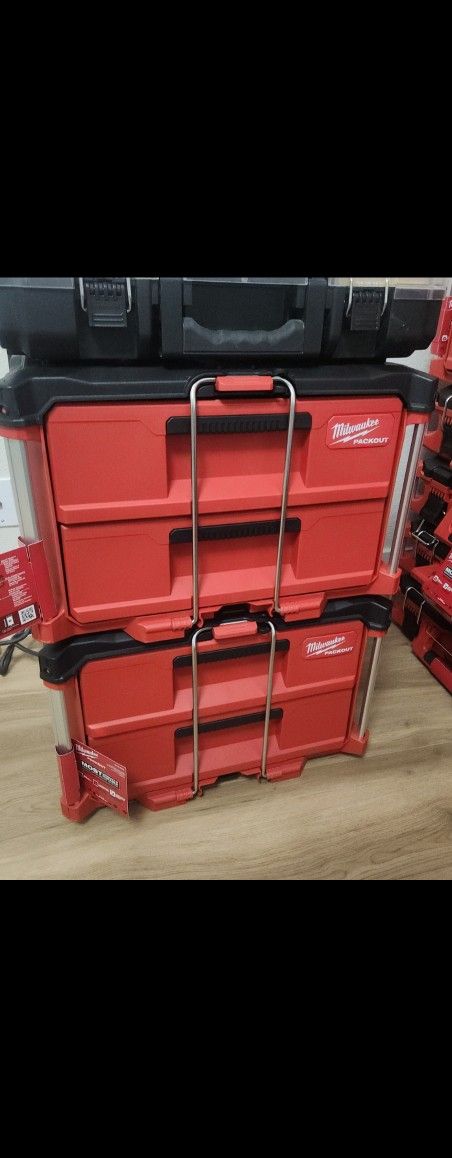 Milwaukee PACKOUT 22 in. 2-Drawer Tool Box with Metal Reinforced Corners