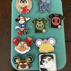 Disney Pins 