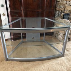 LOWER PRICE-Tv Stand, Media Console  Pickup Only
