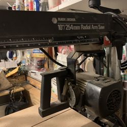 Black & Decker 10” Radial Saw
