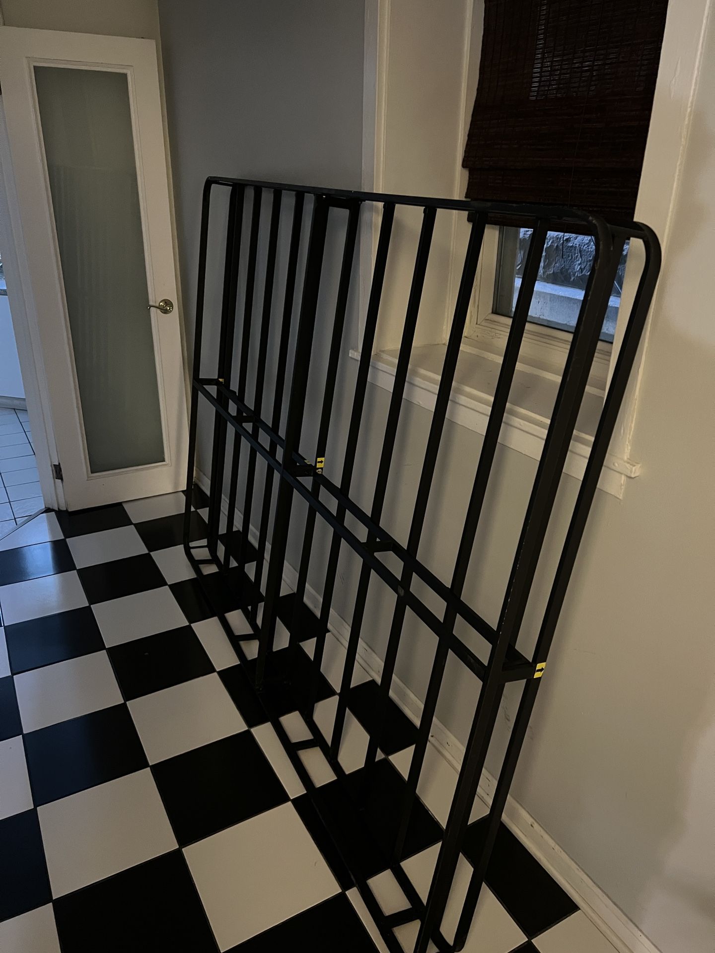 Metal Frame For A Queen Size Bed