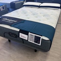 Take home Today!!!  Beautyrest PressureSmart plush Queen Mattress And adjustable Base. 
