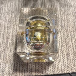 Forever Flawless Gold And Diamond Infused Cream New
