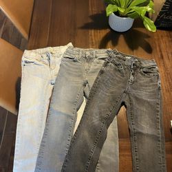 Boys/Girls jeans (size 6) & hoodie sweatshirts (size XS)