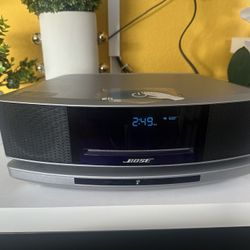 Bose Wave SoundTouch  Music System IV W/ REMOTE 