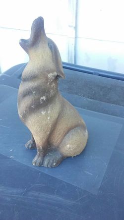 Concrete wolf statue - negotiable