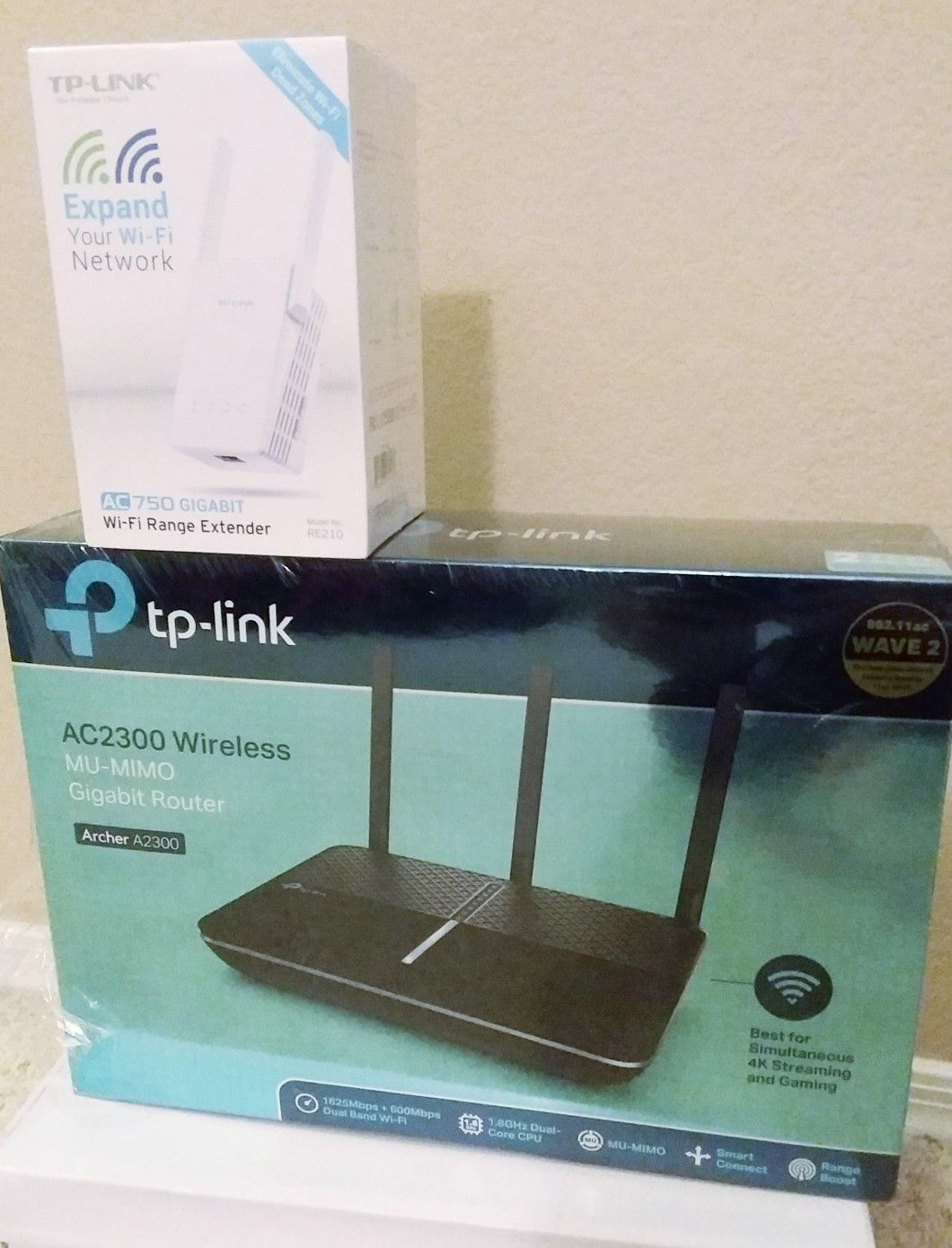 Wi-Fi Router + FREE WiFi Range Extender - NEW, SEALED