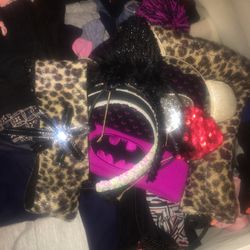 Great Deal 💁🏻‍♀️💕VARIETY OF GOODIES!!•🎄Clothes & Accessories!🎁, 