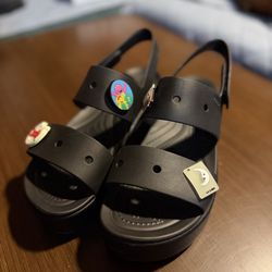 Black Crocs platform sandals