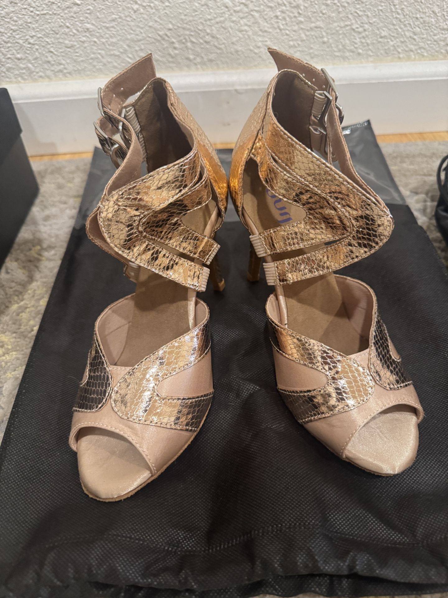 Burju Heels