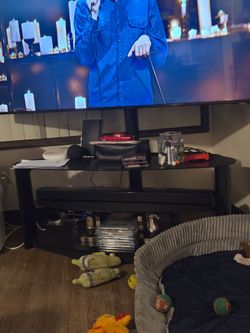 Tv stand upto 75in tv