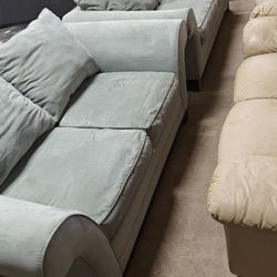 SOFA BED QUEEN SIZE MATTRESS AND LOVESEAT FREE DELIVERY 🚚 