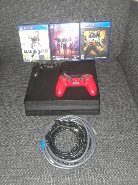 PS4 + PS4 CONTROLLERS & PS4 GAMES