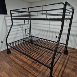 BUNK BED 🖤🖤 In Black