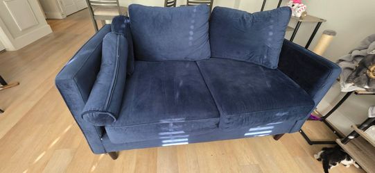 Love seat