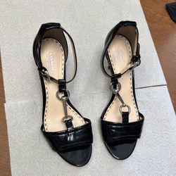 Coach Inez Horse-Bit Patent Leather T-strap 2.5" Heels 8.5 B Black Strappy Mint