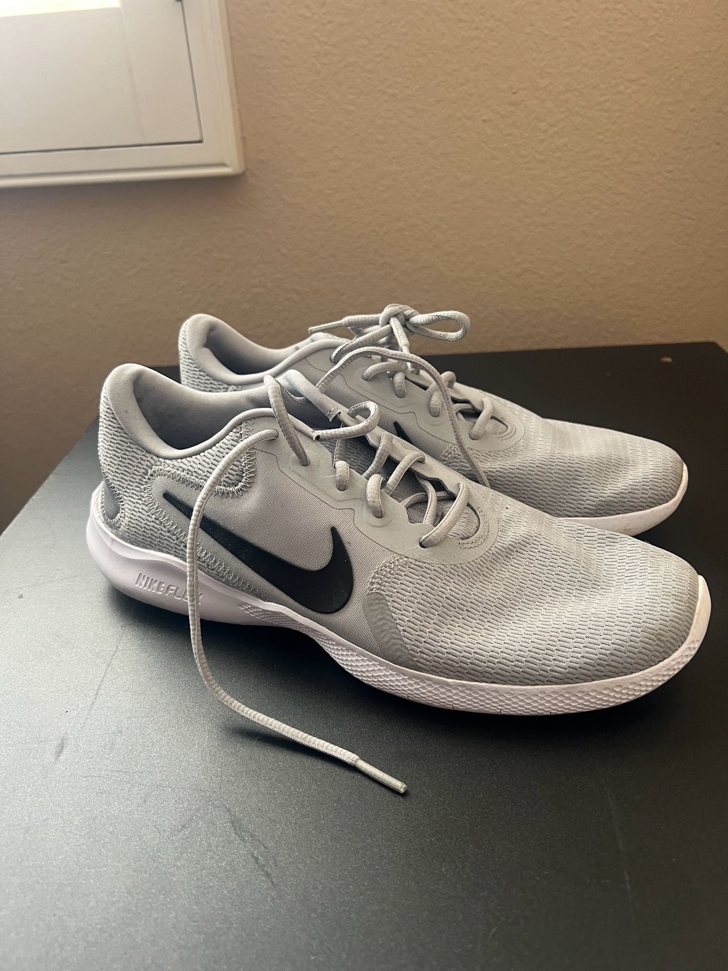 Size 10 Nike Men’s running shoes