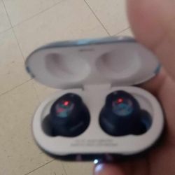 Stitch Bluetooth Earbuds 