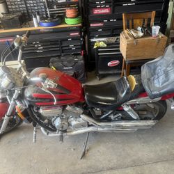 1998 Honda Magna 750 CC
