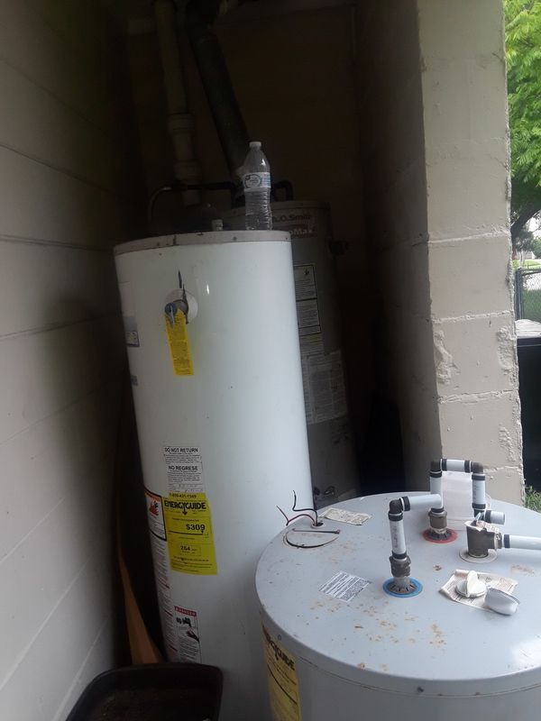Gas hot water heater for Sale in Orlando, FL - OfferUp