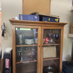 Top Oak China Cabinet 