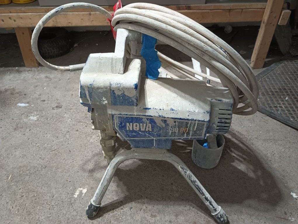 Nova 390 Paint Sprayer