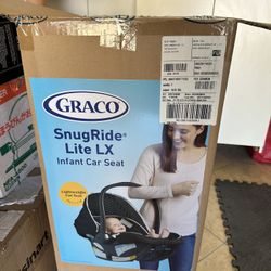 Graco Car Seat Snugride Lite LX with two base