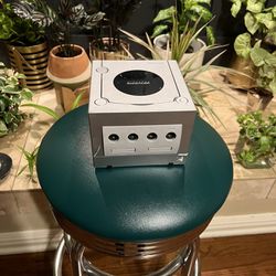 Vintage Nintendo GameCube (Console Only) 