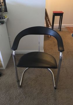 Minimal Black Chair