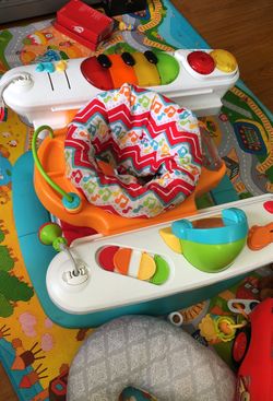 Baby walker/piano