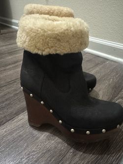 Women’s UGGs Carnegie
