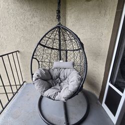 Luxury Hand Woven Egg Swing Chair With Cushion