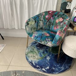 Accent Chair 