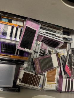 Supplies lashes
